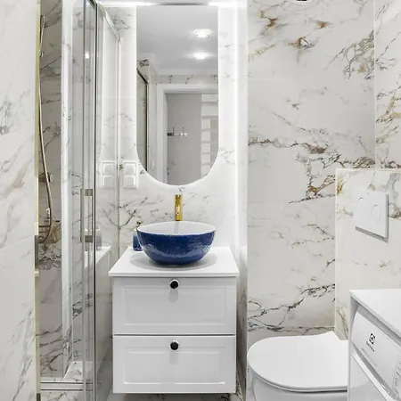 Sun & Snow Bulwar Staromiejski