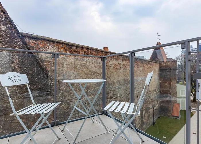 Bulwar Staromiejski, Sun & Snow *