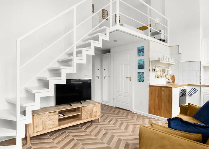 Bulwar Staromiejski, Sun & Snow Wroclaw