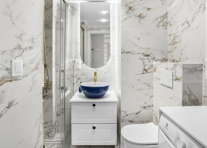 Bulwar Staromiejski, Sun & Snow